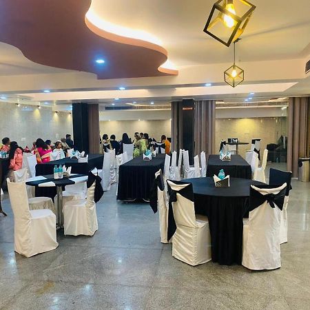 Airport Hotel Vishal Residency Нью-Дели Экстерьер фото