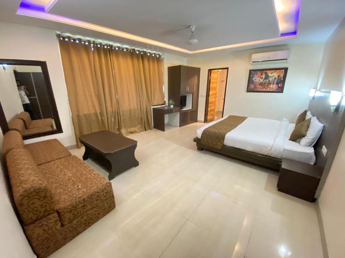 Airport Hotel Vishal Residency Нью-Дели Экстерьер фото