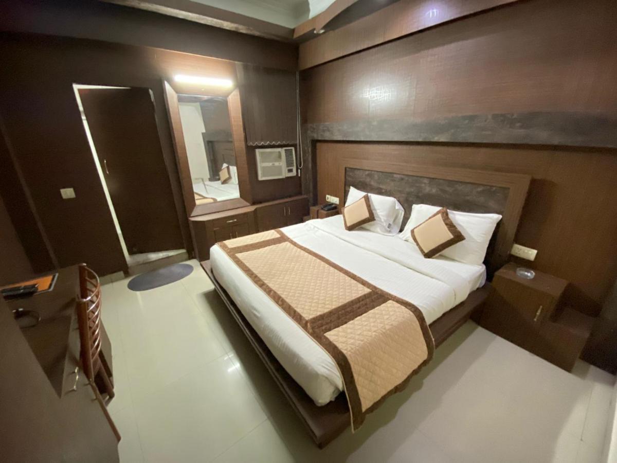 Airport Hotel Vishal Residency Нью-Дели Экстерьер фото
