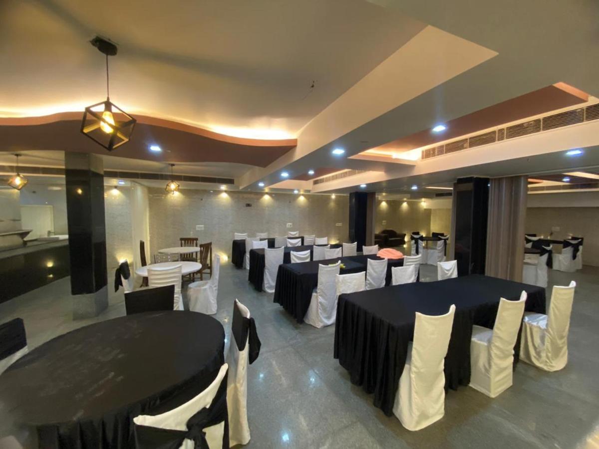 Airport Hotel Vishal Residency Нью-Дели Экстерьер фото