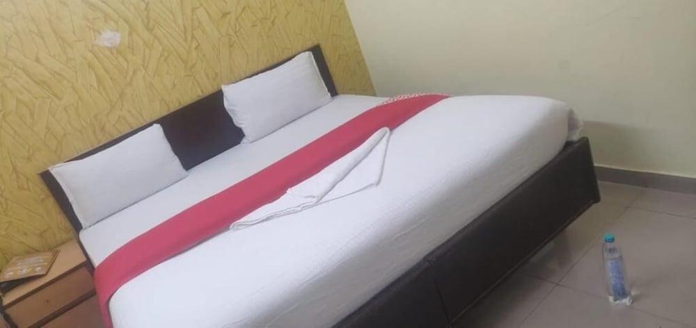 Airport Hotel Vishal Residency Нью-Дели Экстерьер фото