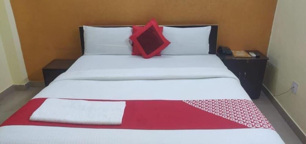 Airport Hotel Vishal Residency Нью-Дели Экстерьер фото