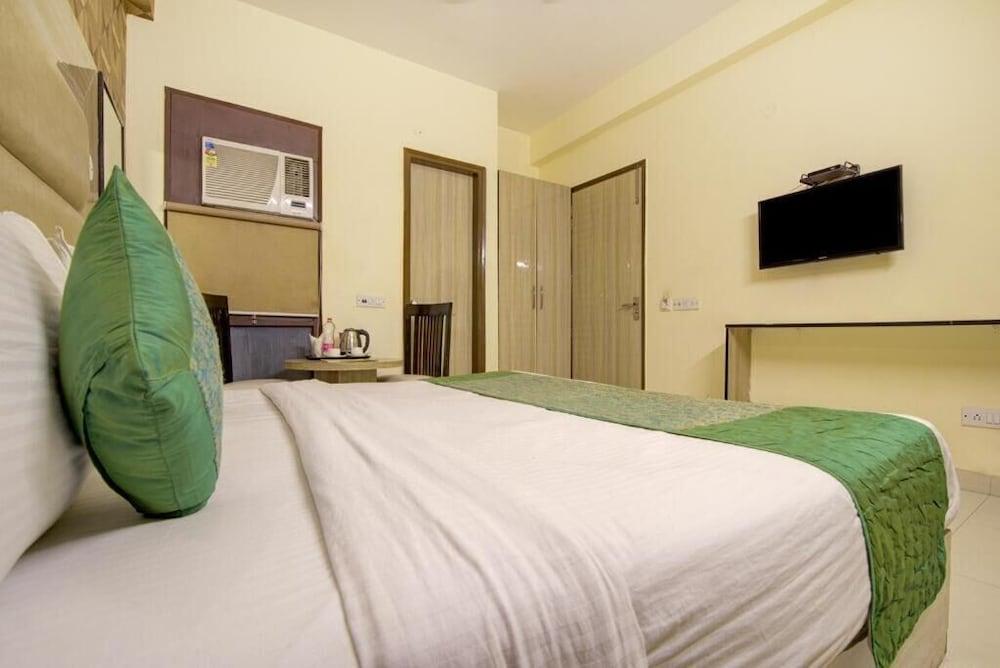 Airport Hotel Vishal Residency Нью-Дели Экстерьер фото