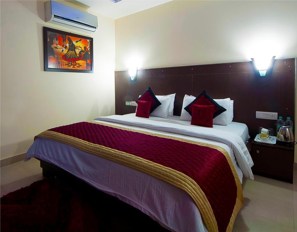 Airport Hotel Vishal Residency Нью-Дели Экстерьер фото