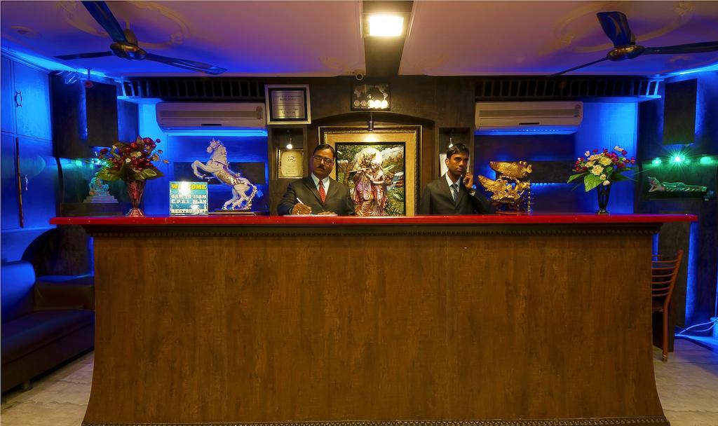 Airport Hotel Vishal Residency Нью-Дели Экстерьер фото