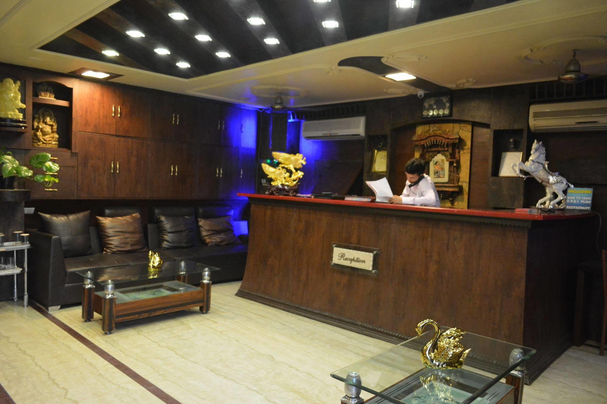 Airport Hotel Vishal Residency Нью-Дели Экстерьер фото
