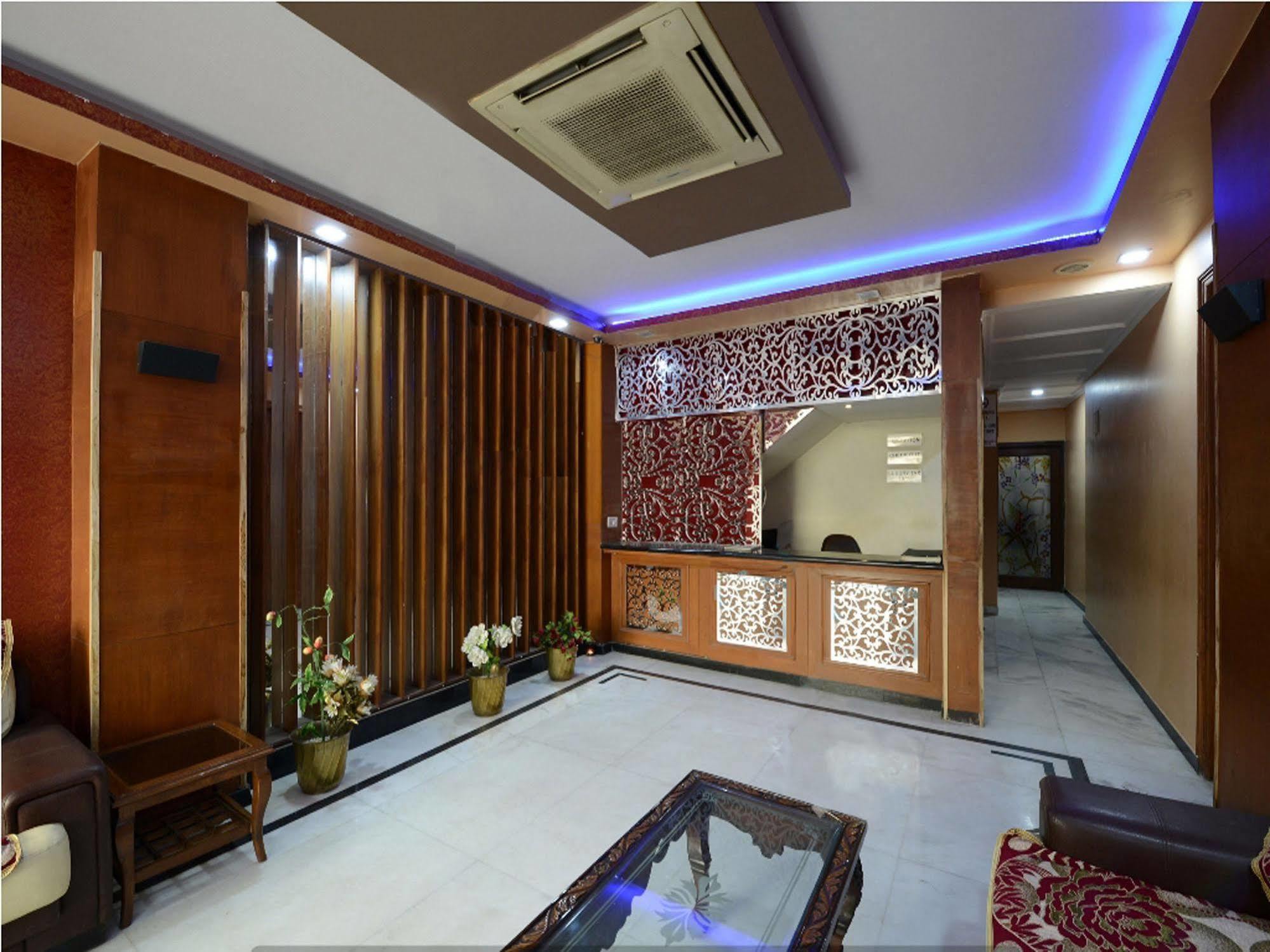 Airport Hotel Vishal Residency Нью-Дели Экстерьер фото