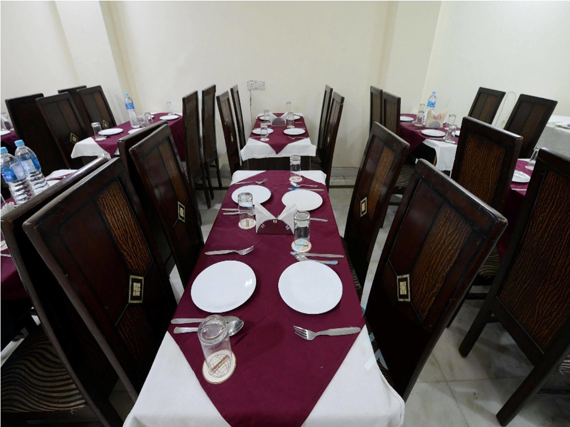 Airport Hotel Vishal Residency Нью-Дели Экстерьер фото