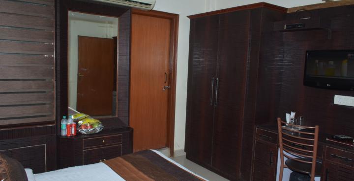 Airport Hotel Vishal Residency Нью-Дели Экстерьер фото