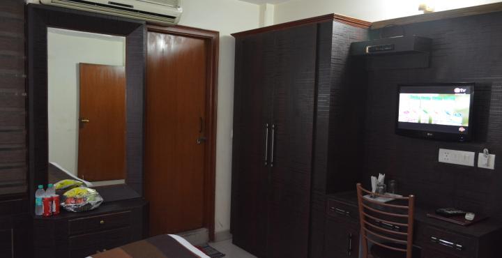 Airport Hotel Vishal Residency Нью-Дели Экстерьер фото